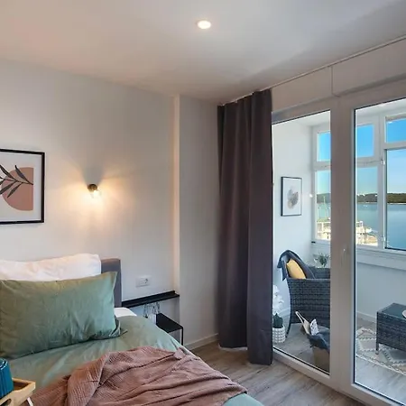 Harbor View Appartamento Pola